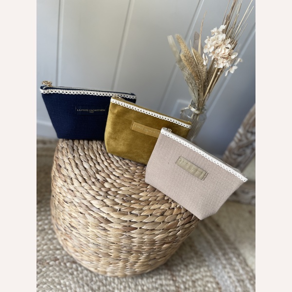 Pochette Synthétique La P'tite Cachottière - Multicouleur, Motif Fleur, Avec Fermeture éclair - Neuf Avec étiquettes